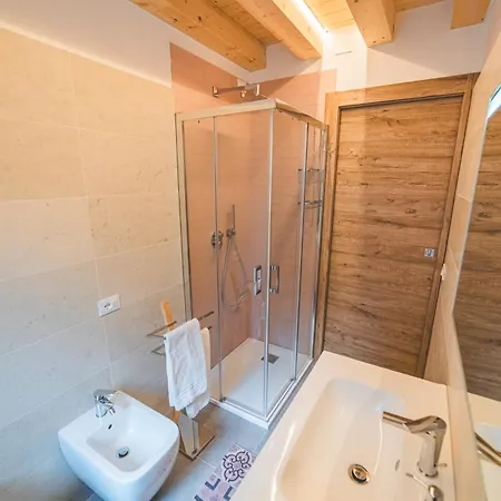 Battisti Hospitality - Si, Viaggiare *