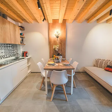 Battisti Hospitality - Si, Viaggiare *